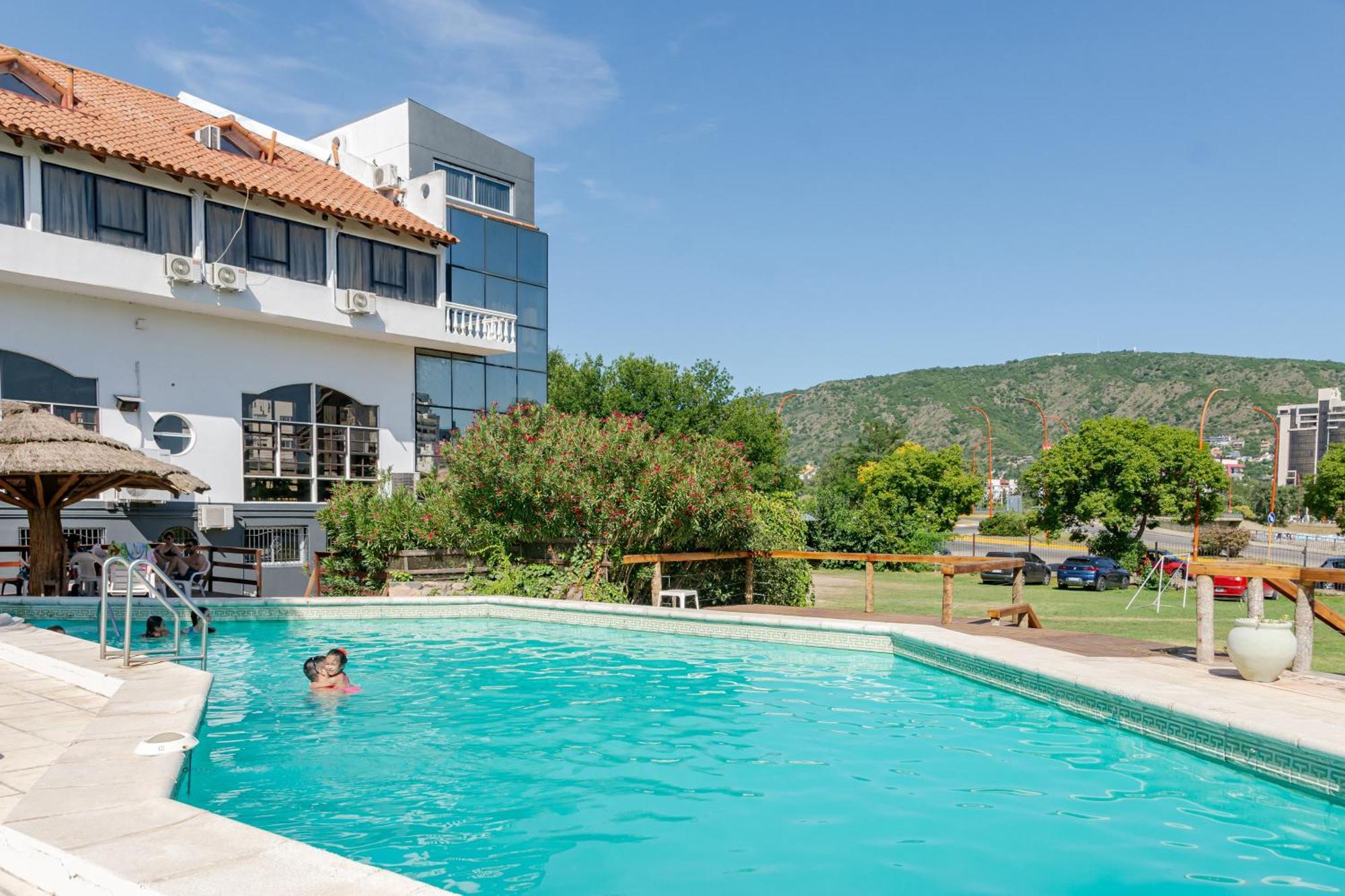 Hotel El Condado Villa Carlos Paz Buitenkant foto
